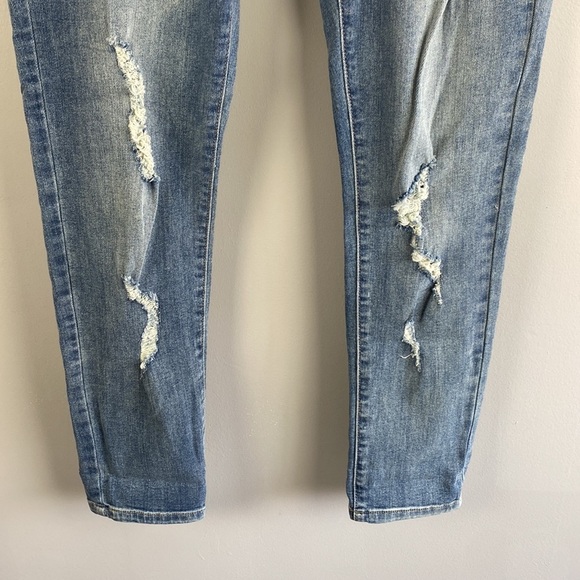 Altar'd State Light Wash Factory Destroyed Ripped Jeans 19024AS Size 26 - Picture 7 of 16